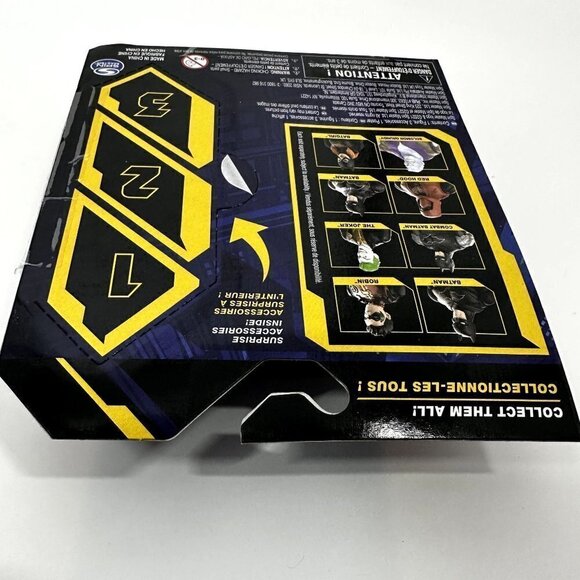 Spin Master Batgirl Action Figure DC Comics with Surprise Accessories - Picture 7 of 8